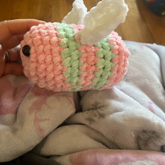 Crochet Bee - Picture 2 of 2